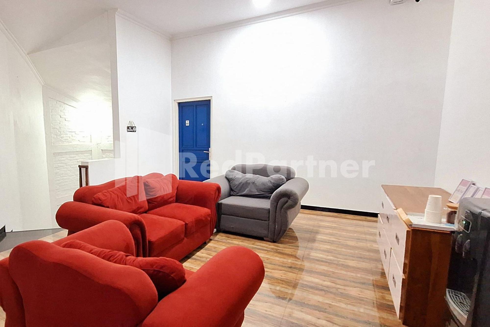 Hotel House N Coffee 55 Temanggung Redpartner Exterior foto